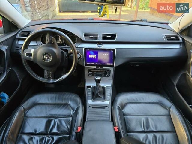 Красный Фольксваген Пассат, объемом двигателя 1.97 л и пробегом 273 тыс. км за 10900 $, фото 8 на Automoto.ua