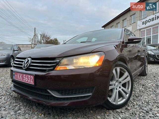 Красный Фольксваген Пассат, объемом двигателя 2.5 л и пробегом 186 тыс. км за 11200 $, фото 5 на Automoto.ua