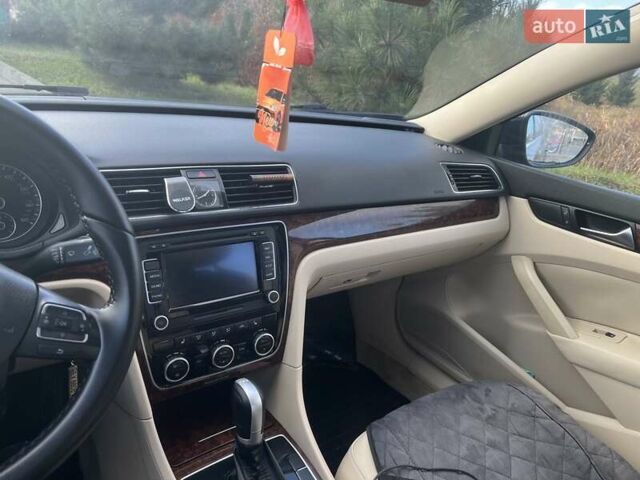 Червоний Фольксваген Пассат, об'ємом двигуна 2.5 л та пробігом 262 тис. км за 8499 $, фото 18 на Automoto.ua