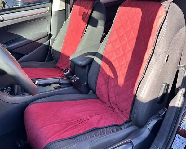 Красный Фольксваген Пассат, объемом двигателя 2.48 л и пробегом 122 тыс. км за 9500 $, фото 15 на Automoto.ua