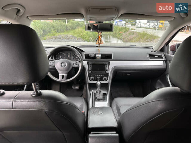 Красный Фольксваген Пассат, объемом двигателя 2.48 л и пробегом 384 тыс. км за 8499 $, фото 32 на Automoto.ua