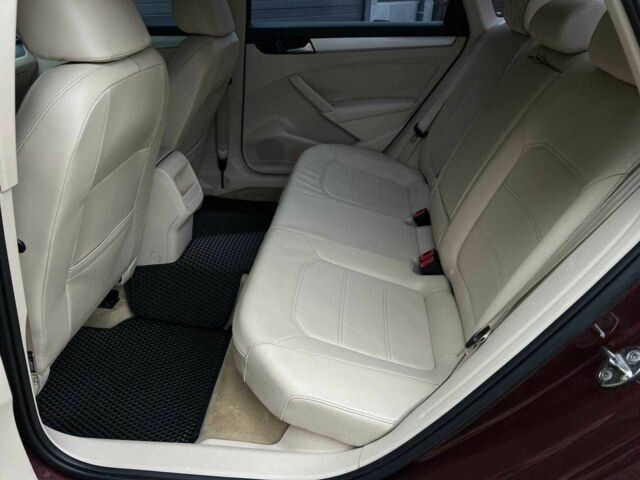 Красный Фольксваген Пассат, объемом двигателя 2.5 л и пробегом 70 тыс. км за 9900 $, фото 12 на Automoto.ua