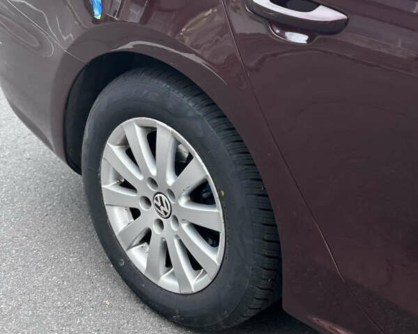 Красный Фольксваген Пассат, объемом двигателя 2.48 л и пробегом 241 тыс. км за 9500 $, фото 6 на Automoto.ua