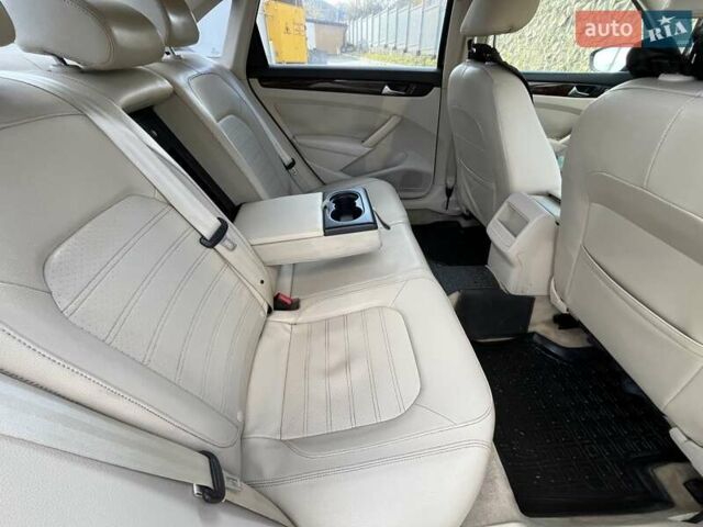 Червоний Фольксваген Пассат, об'ємом двигуна 2.5 л та пробігом 262 тис. км за 8499 $, фото 21 на Automoto.ua