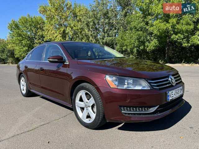Червоний Фольксваген Пассат, об'ємом двигуна 2.5 л та пробігом 290 тис. км за 8800 $, фото 1 на Automoto.ua