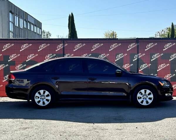 Красный Фольксваген Пассат, объемом двигателя 2.48 л и пробегом 122 тыс. км за 9500 $, фото 3 на Automoto.ua