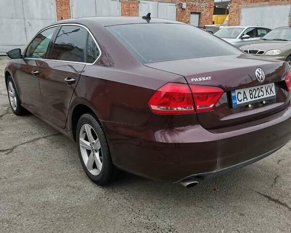 Красный Фольксваген Пассат, объемом двигателя 2.48 л и пробегом 259 тыс. км за 8300 $, фото 6 на Automoto.ua