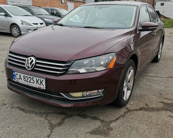 Красный Фольксваген Пассат, объемом двигателя 2.48 л и пробегом 259 тыс. км за 8300 $, фото 5 на Automoto.ua