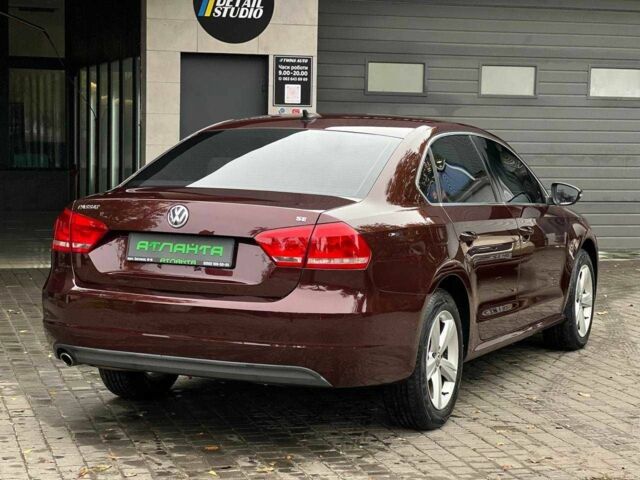Красный Фольксваген Пассат, объемом двигателя 2.5 л и пробегом 70 тыс. км за 9900 $, фото 5 на Automoto.ua