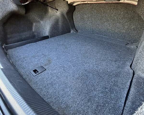 Красный Фольксваген Пассат, объемом двигателя 2.48 л и пробегом 122 тыс. км за 9500 $, фото 10 на Automoto.ua