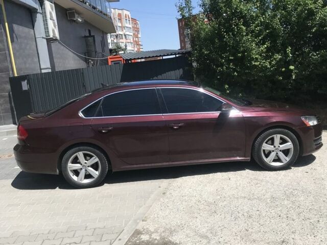 Красный Фольксваген Пассат, объемом двигателя 2.5 л и пробегом 298 тыс. км за 7000 $, фото 1 на Automoto.ua