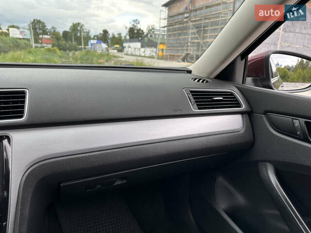 Красный Фольксваген Пассат, объемом двигателя 2.48 л и пробегом 384 тыс. км за 8499 $, фото 35 на Automoto.ua