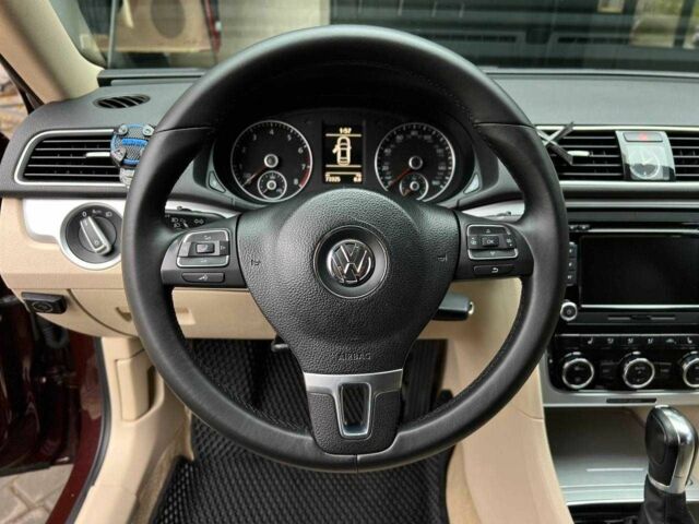 Красный Фольксваген Пассат, объемом двигателя 2.5 л и пробегом 70 тыс. км за 9900 $, фото 18 на Automoto.ua