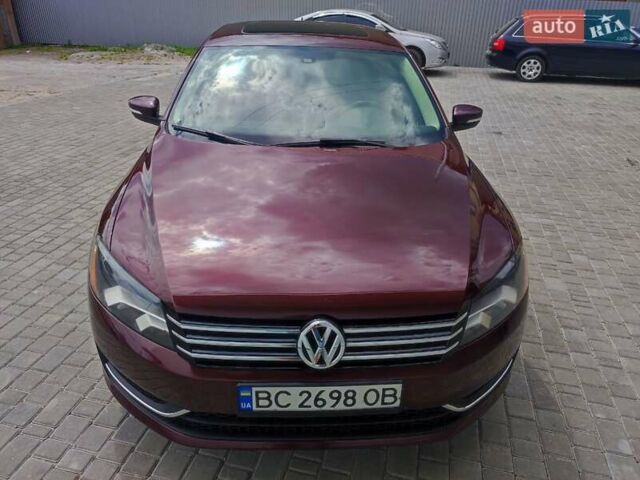 Червоний Фольксваген Пассат, об'ємом двигуна 2.5 л та пробігом 300 тис. км за 10000 $, фото 1 на Automoto.ua