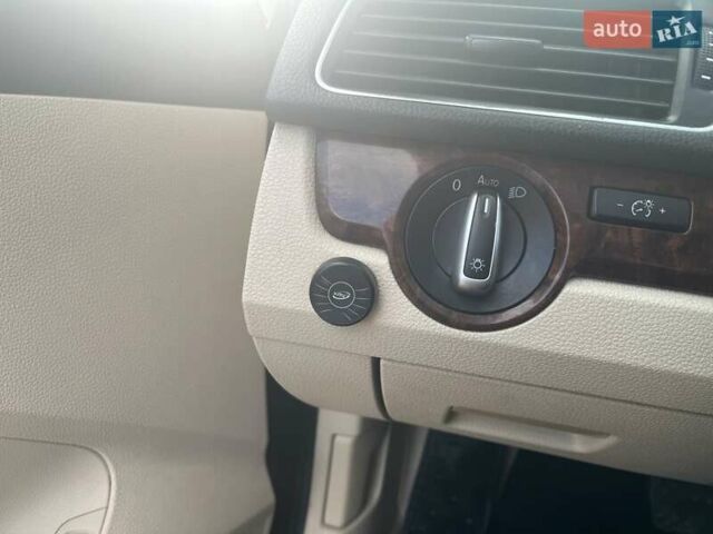 Червоний Фольксваген Пассат, об'ємом двигуна 2.5 л та пробігом 262 тис. км за 8499 $, фото 17 на Automoto.ua