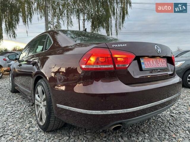 Красный Фольксваген Пассат, объемом двигателя 2.5 л и пробегом 186 тыс. км за 11200 $, фото 13 на Automoto.ua
