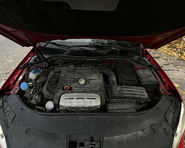 Фольксваген Пассат 2013 в Львове на Automoto.ua Красный Фольксваген Пассат, объемом двигателя 1.4 л и пробегом 268 тыс. км за 8200 $, фото 25 на Automoto.ua