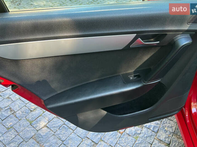 Красный Фольксваген Пассат, объемом двигателя 1.6 л и пробегом 260 тыс. км за 8800 $, фото 21 на Automoto.ua