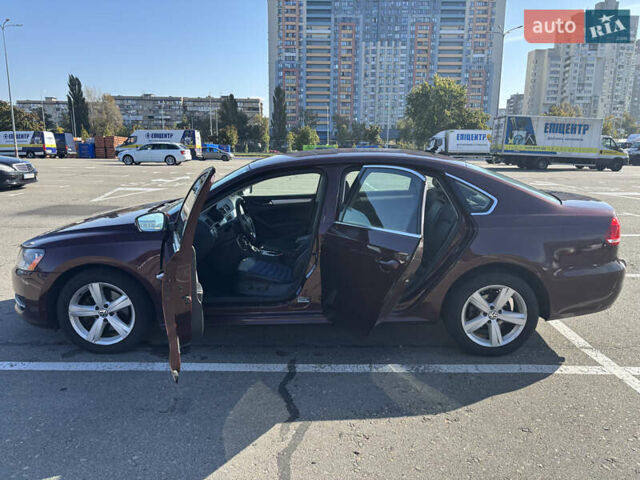 Красный Фольксваген Пассат, объемом двигателя 2.5 л и пробегом 264 тыс. км за 8999 $, фото 3 на Automoto.ua