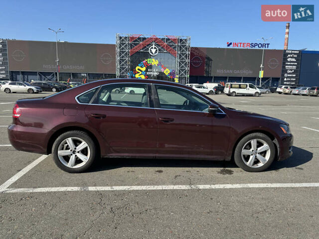 Красный Фольксваген Пассат, объемом двигателя 2.5 л и пробегом 264 тыс. км за 8999 $, фото 5 на Automoto.ua