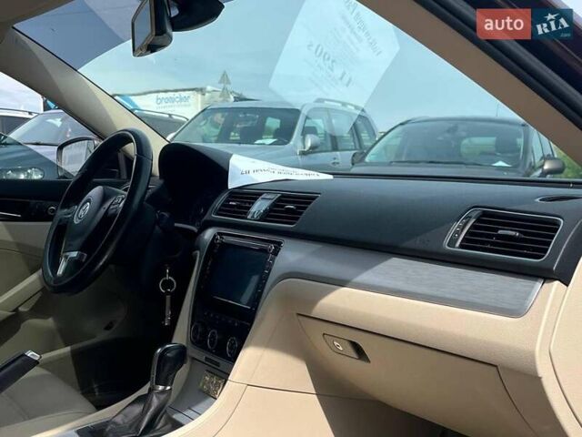 Червоний Фольксваген Пассат, об'ємом двигуна 2.5 л та пробігом 165 тис. км за 11290 $, фото 17 на Automoto.ua