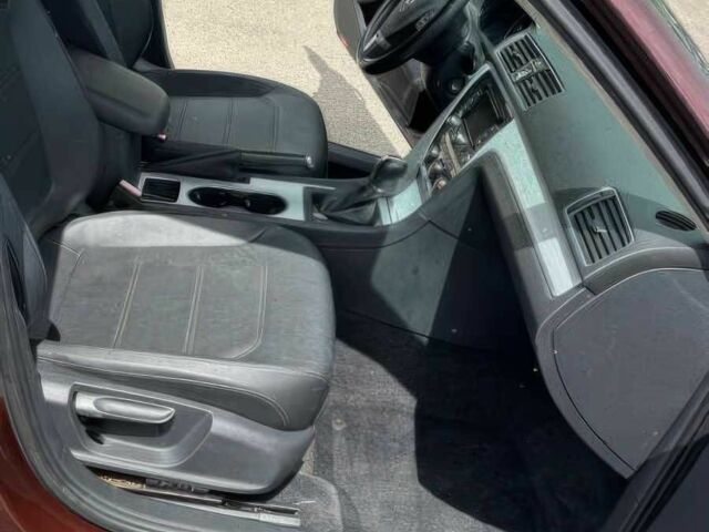 Красный Фольксваген Пассат, объемом двигателя 2 л и пробегом 83 тыс. км за 12100 $, фото 4 на Automoto.ua