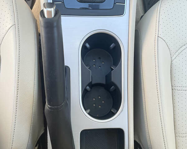 Красный Фольксваген Пассат, объемом двигателя 2.48 л и пробегом 298 тыс. км за 10500 $, фото 20 на Automoto.ua