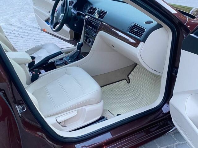 Червоний Фольксваген Пассат, об'ємом двигуна 2.5 л та пробігом 224 тис. км за 10700 $, фото 5 на Automoto.ua