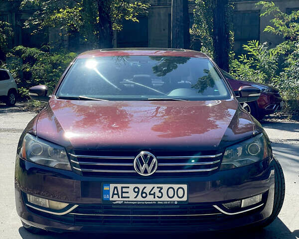 Красный Фольксваген Пассат, объемом двигателя 2.48 л и пробегом 298 тыс. км за 10500 $, фото 15 на Automoto.ua