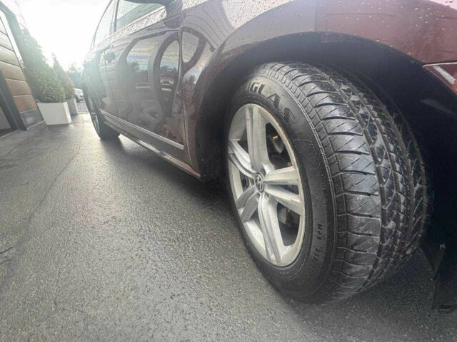 Красный Фольксваген Пассат, объемом двигателя 2 л и пробегом 192 тыс. км за 9750 $, фото 22 на Automoto.ua