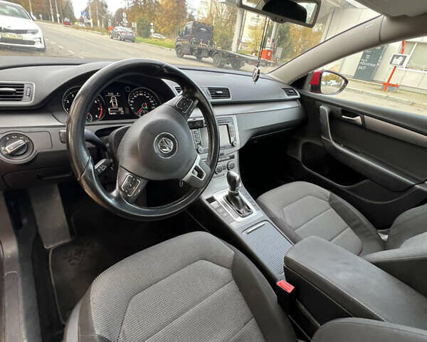 Фольксваген Пассат 2013 в Львове на Automoto.ua Красный Фольксваген Пассат, объемом двигателя 1.4 л и пробегом 268 тыс. км за 8200 $, фото 14 на Automoto.ua