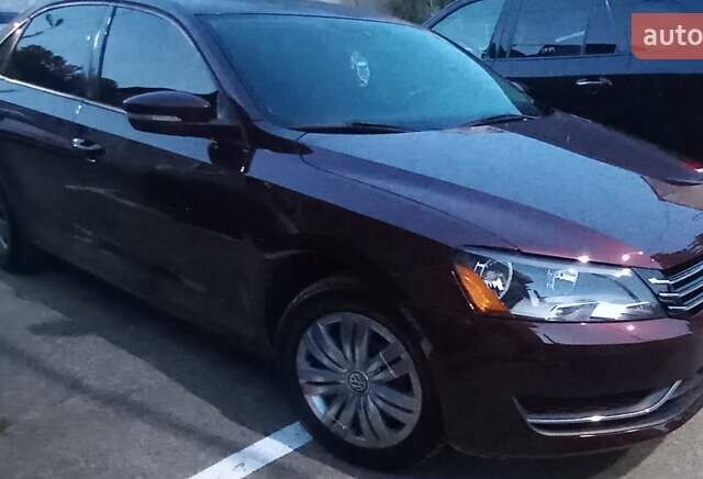 Червоний Фольксваген Пассат, об'ємом двигуна 2.5 л та пробігом 328 тис. км за 9450 $, фото 2 на Automoto.ua