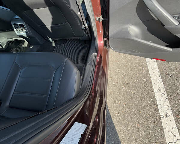 Красный Фольксваген Пассат, объемом двигателя 2.5 л и пробегом 264 тыс. км за 8999 $, фото 23 на Automoto.ua