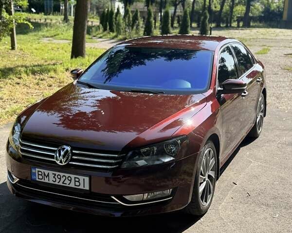 Червоний Фольксваген Пассат, об'ємом двигуна 2.5 л та пробігом 150 тис. км за 11999 $, фото 1 на Automoto.ua