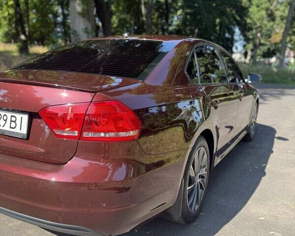 Червоний Фольксваген Пассат, об'ємом двигуна 2.5 л та пробігом 150 тис. км за 11999 $, фото 47 на Automoto.ua