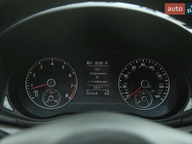 Красный Фольксваген Пассат, объемом двигателя 2.48 л и пробегом 228 тыс. км за 11000 $, фото 14 на Automoto.ua