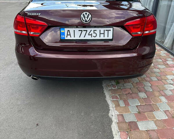 Красный Фольксваген Пассат, объемом двигателя 2.48 л и пробегом 230 тыс. км за 9300 $, фото 5 на Automoto.ua