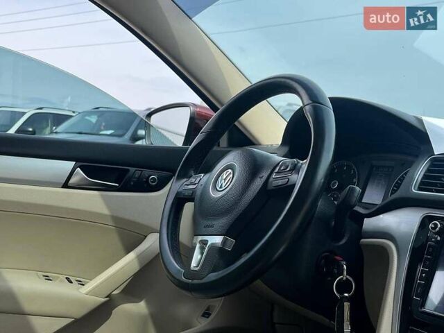 Червоний Фольксваген Пассат, об'ємом двигуна 2.5 л та пробігом 165 тис. км за 11290 $, фото 12 на Automoto.ua