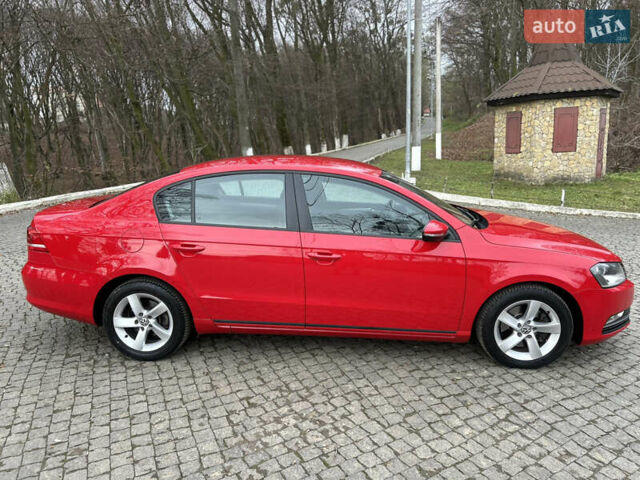 Красный Фольксваген Пассат, объемом двигателя 1.6 л и пробегом 260 тыс. км за 8800 $, фото 14 на Automoto.ua