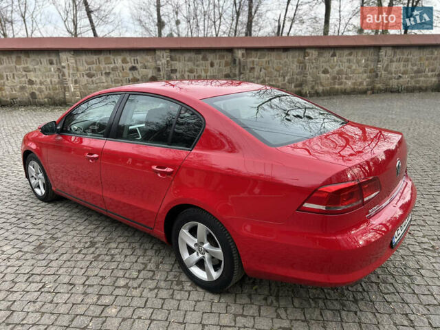 Красный Фольксваген Пассат, объемом двигателя 1.6 л и пробегом 260 тыс. км за 8800 $, фото 10 на Automoto.ua