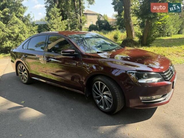 Червоний Фольксваген Пассат, об'ємом двигуна 2.5 л та пробігом 150 тис. км за 11999 $, фото 12 на Automoto.ua