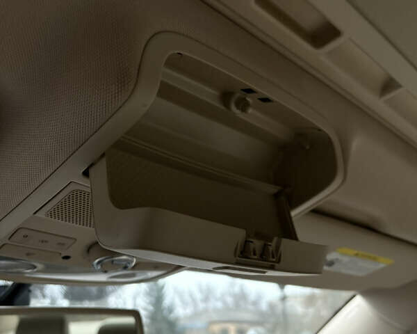 Красный Фольксваген Пассат, объемом двигателя 1.97 л и пробегом 220 тыс. км за 9700 $, фото 20 на Automoto.ua