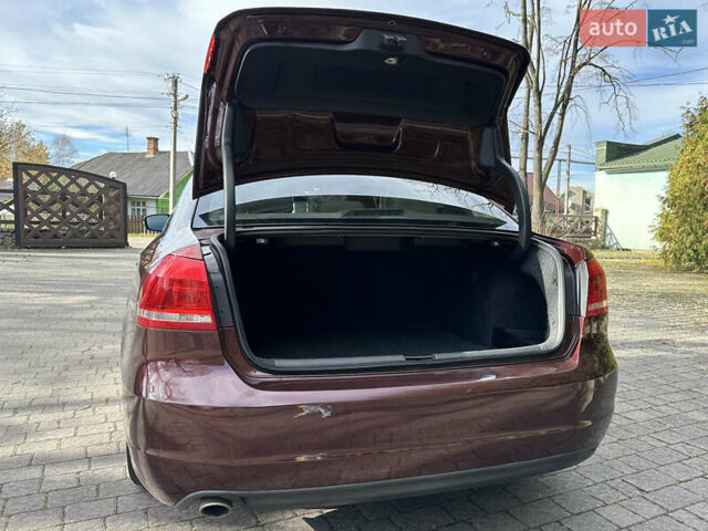 Червоний Фольксваген Пассат, об'ємом двигуна 1.9 л та пробігом 283 тис. км за 11250 $, фото 14 на Automoto.ua