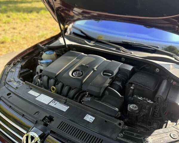 Червоний Фольксваген Пассат, об'ємом двигуна 2.5 л та пробігом 150 тис. км за 11999 $, фото 38 на Automoto.ua