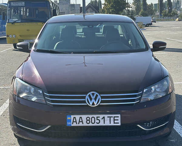 Красный Фольксваген Пассат, объемом двигателя 2.5 л и пробегом 264 тыс. км за 8999 $, фото 1 на Automoto.ua