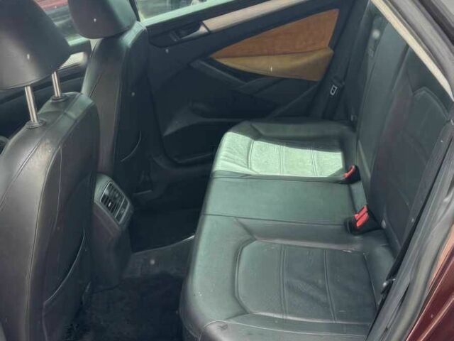 Красный Фольксваген Пассат, объемом двигателя 2 л и пробегом 83 тыс. км за 12100 $, фото 9 на Automoto.ua