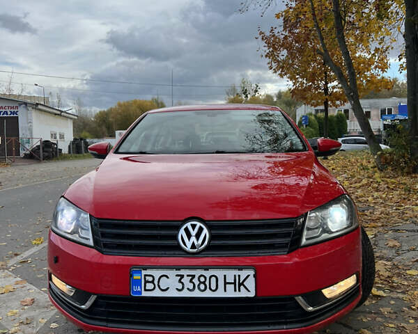 Фольксваген Пассат 2013 в Львове на Automoto.ua Красный Фольксваген Пассат, объемом двигателя 1.4 л и пробегом 268 тыс. км за 8200 $, фото 2 на Automoto.ua