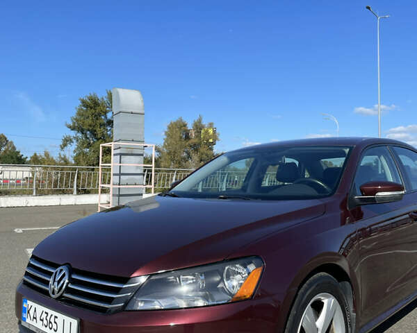 Фольксваген Пассат 2013 в Киеве на Automoto.ua Красный Фольксваген Пассат, объемом двигателя 2.48 л и пробегом 210 тыс. км за 9500 $, фото 8 на Automoto.ua