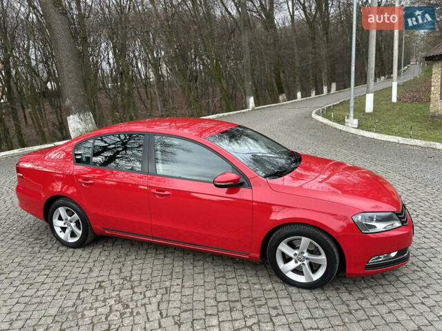 Красный Фольксваген Пассат, объемом двигателя 1.6 л и пробегом 260 тыс. км за 8800 $, фото 12 на Automoto.ua