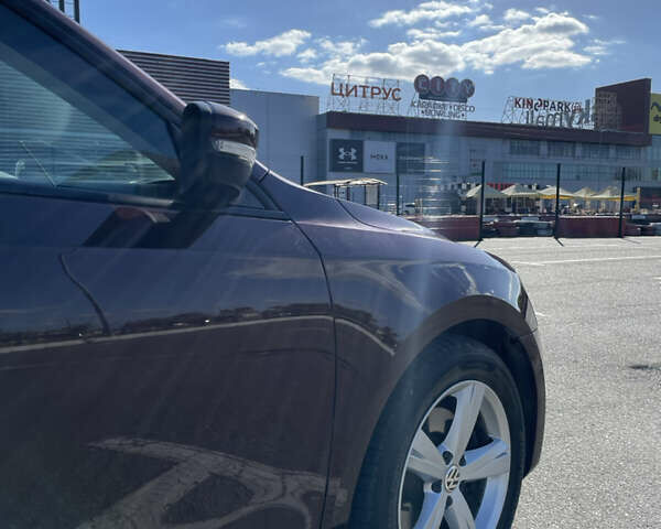 Фольксваген Пассат 2013 в Киеве на Automoto.ua Красный Фольксваген Пассат, объемом двигателя 2.48 л и пробегом 210 тыс. км за 9500 $, фото 12 на Automoto.ua